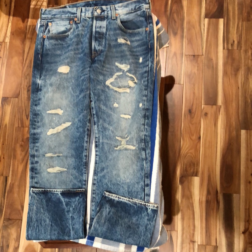 Levis Button Fly 501’s Distressed! - image 5